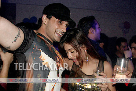 Sara Khan\'s BirthDay Bash (20) - Sara Khans BirthDay Bash - 2012