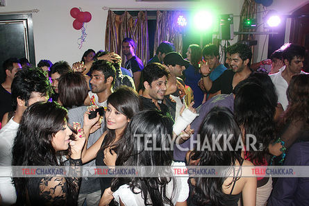 Sara Khan\'s BirthDay Bash (23)