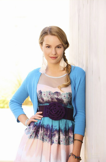 bridgit-mendler-993785l