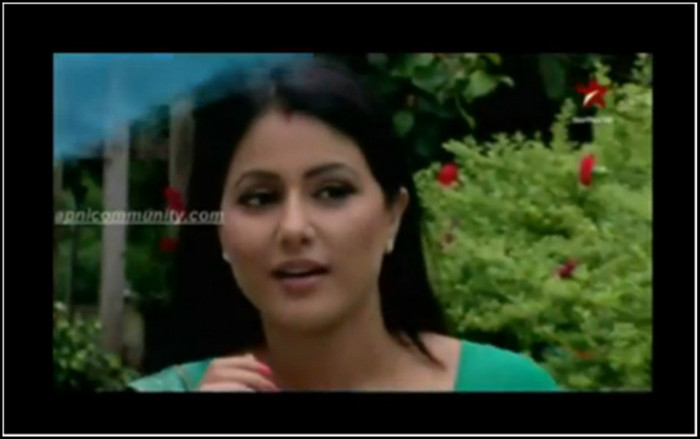 24-vert - HINA KHAN 2012-NEW