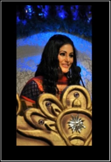 35-vert - HINA KHAN 2012-NEW