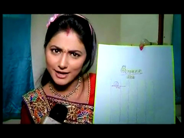 67-vert - HINA KHAN 2012-NEW