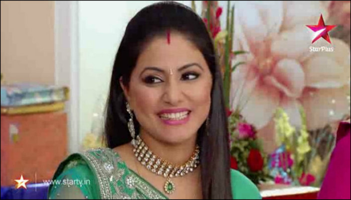 71-vert - HINA KHAN 2012-NEW