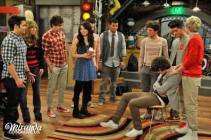 normal_004 - iCarly - Episode Stills -  iGo One Direction