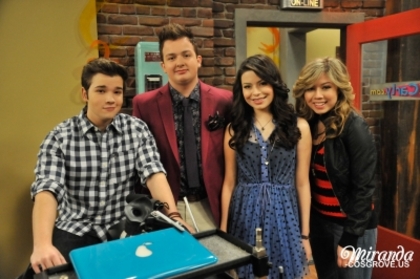 normal_010 - iCarly - Episode Stills -  iGo One Direction