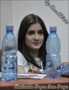 70592759_JCAQJHO2 - Lala Band 2012