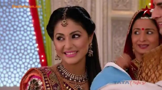 404330_376271239050081_152160674794473_1482908_334236069_n - HINA KHAN 2012-NEW