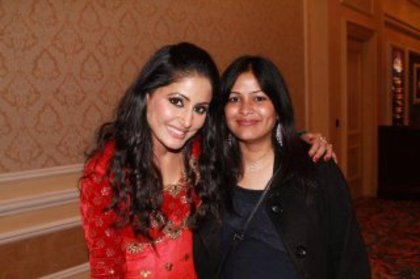 421857_359202624114440_112233265478045_1160284_522007988_n - HINA KHAN 2012-NEW