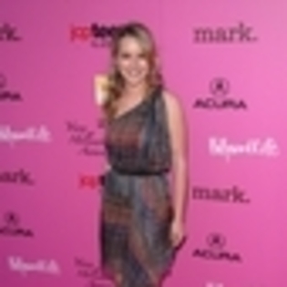bridgit-mendler-107100l-thumbnail_gallery