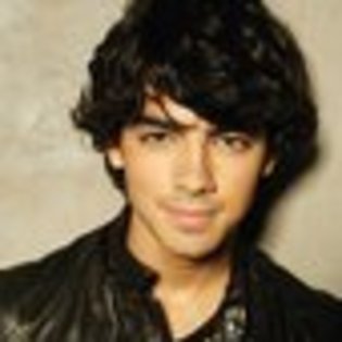 joe-jonas-134297l-thumbnail_gallery - Joe Jonas