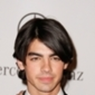 joe-jonas-336151l-thumbnail_gallery - Joe Jonas