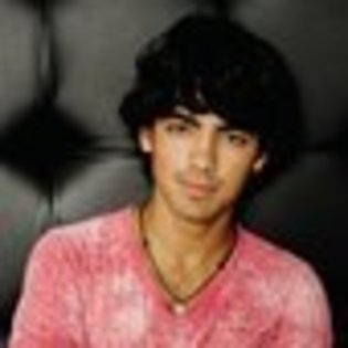 joe-jonas-374258l-thumbnail_gallery - Joe Jonas