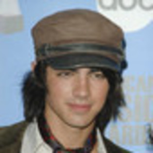 joe-jonas-509433l-thumbnail_gallery - Joe Jonas