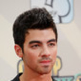 joe-jonas-530025l-thumbnail_gallery