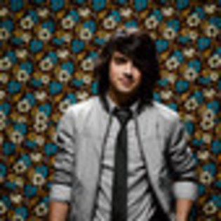 joe-jonas-786170l-thumbnail_gallery - Joe Jonas