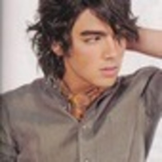 joe-jonas-888603l-thumbnail_gallery