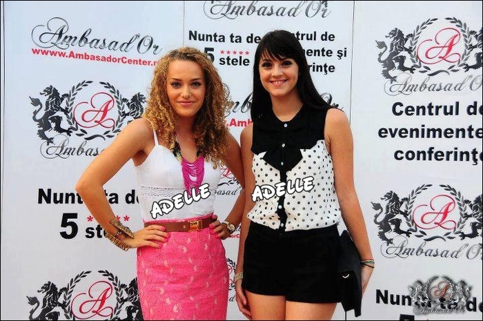  - Evening Art by the pool xD