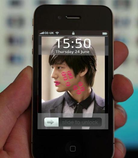 Ca pe tine te iubeste mult....:)))