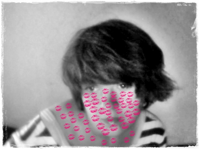 Offf...numai pot...Sunteti foarte nesimtiti!:|