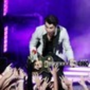 kevin-jonas-105913l-thumbnail_gallery - Kevin Jonas