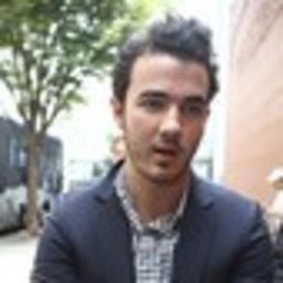 kevin-jonas-480989l-thumbnail_gallery - Kevin Jonas