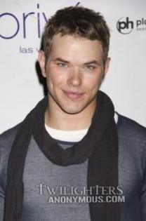 watermark (12) - actori din twilight