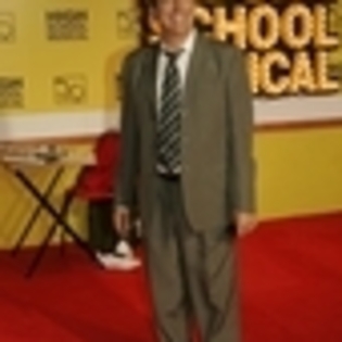 high-school-musical-2-650968l-thumbnail_gallery