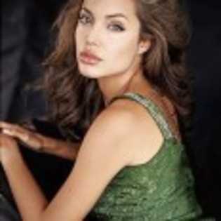 Angelina_Jolie_1208266711