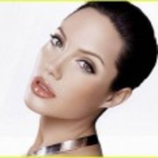 Angelina_Jolie_1215772045
