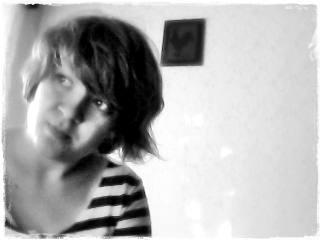 Si sa nu uit.......castigatoarea razboiului...tot eu sunt....:))