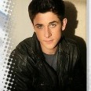 David_Henrie_1257512849_3 - David Henrie