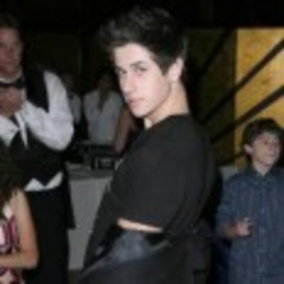 David_Henrie_1257512889_1