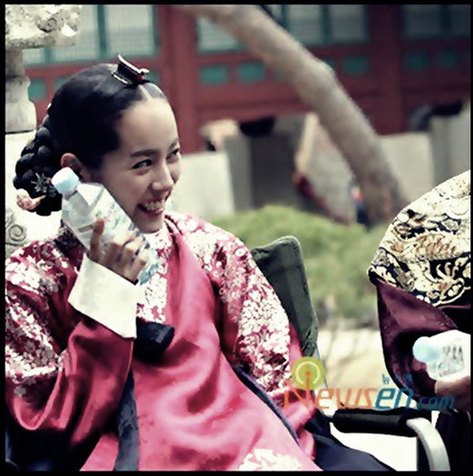 ♡ → ♥ Love you , Song-Yeon ! <33