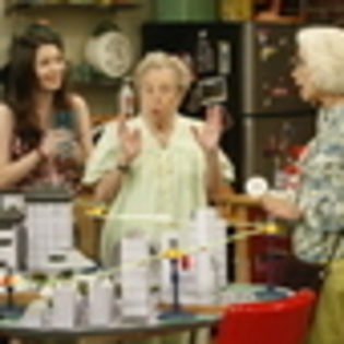 icarly-igo-to-japan-353645l-thumbnail_gallery - Nickelodeon