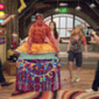 icarly-igo-to-japan-696370l-thumbnail_gallery - Nickelodeon