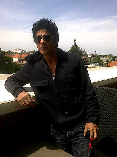 i (12) - Shahrukh Khan