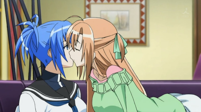  - Kiss Kiss