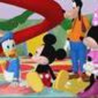 mickey-mouse-club-house-mickey-saves-santa-791845l-thumbnail_gallery