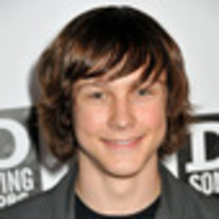 logan-miller-215563l-thumbnail_gallery logan-miller-215563l-thumbnail_gallery