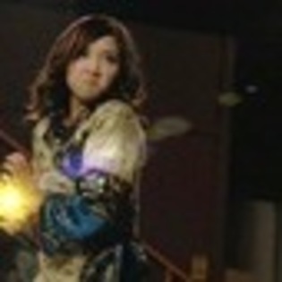 wendy-wu-homecoming-warrior-692909l-thumbnail_gallery - Un samurai in sufragerie