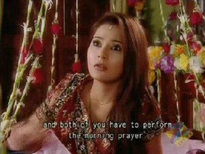 527261_268305719942451_1084656359_n - Mona Gandhi