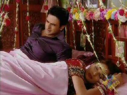 527366_268304736609216_888110804_n - Mona Gandhi