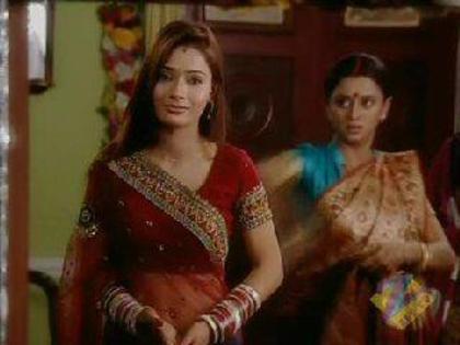 251963_268309519942071_252623718_n - Mona Gandhi