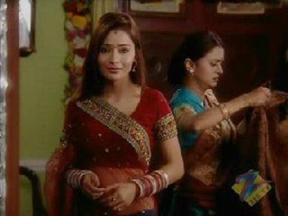 314400_268309206608769_1345436705_n - Mona Gandhi