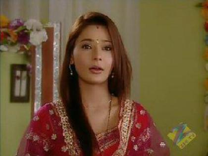 375731_268306516609038_1847407606_n - Mona Gandhi