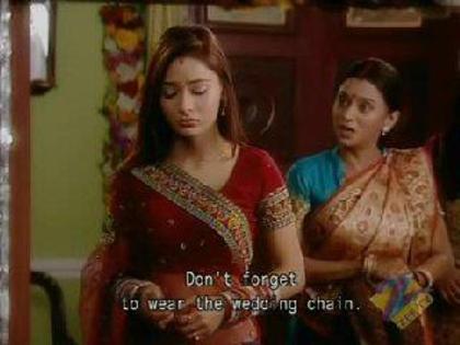 396002_268309376608752_1531568346_n - Mona Gandhi