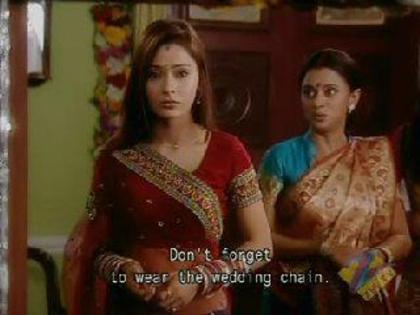 524008_268309443275412_450497473_n - Mona Gandhi
