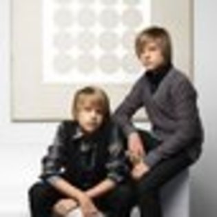 dylan-sprouse-309108l-thumbnail_gallery - Dylan Sprouse