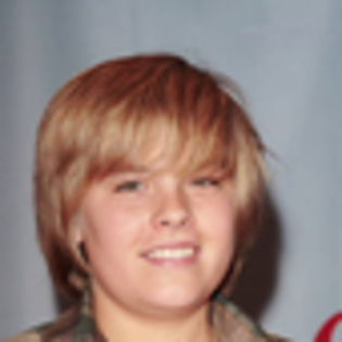 dylan-sprouse-740211l-thumbnail_gallery