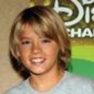cole-sprouse-890110l-thumbnail_gallery - Cole Sprouse